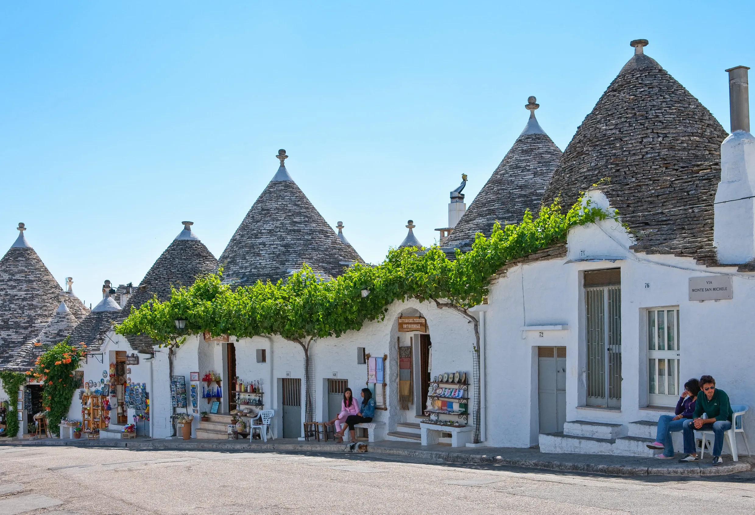 Alberobello 4 nap/3 éjszaka repjeggyel és 3 csillagos szállással 39.370 Ft/fő