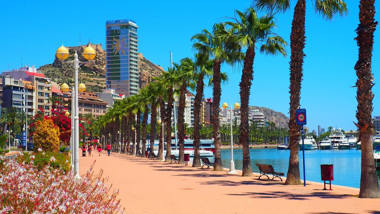 ALICANTE ahol Ön is pár napra kiköthet