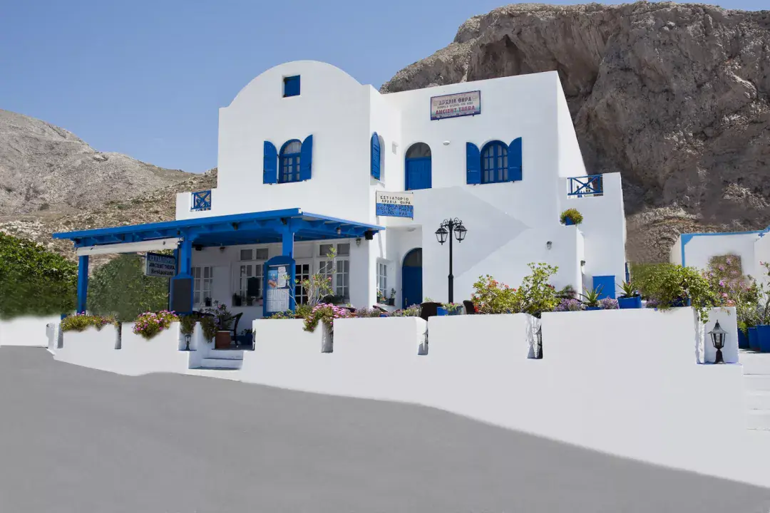 Álomnyaralás Santorini szigetén szinte aprópénzből