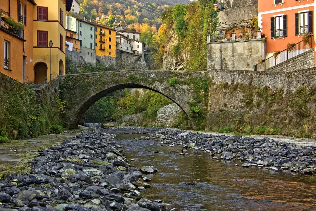 Argegno a romantikus mesevároska