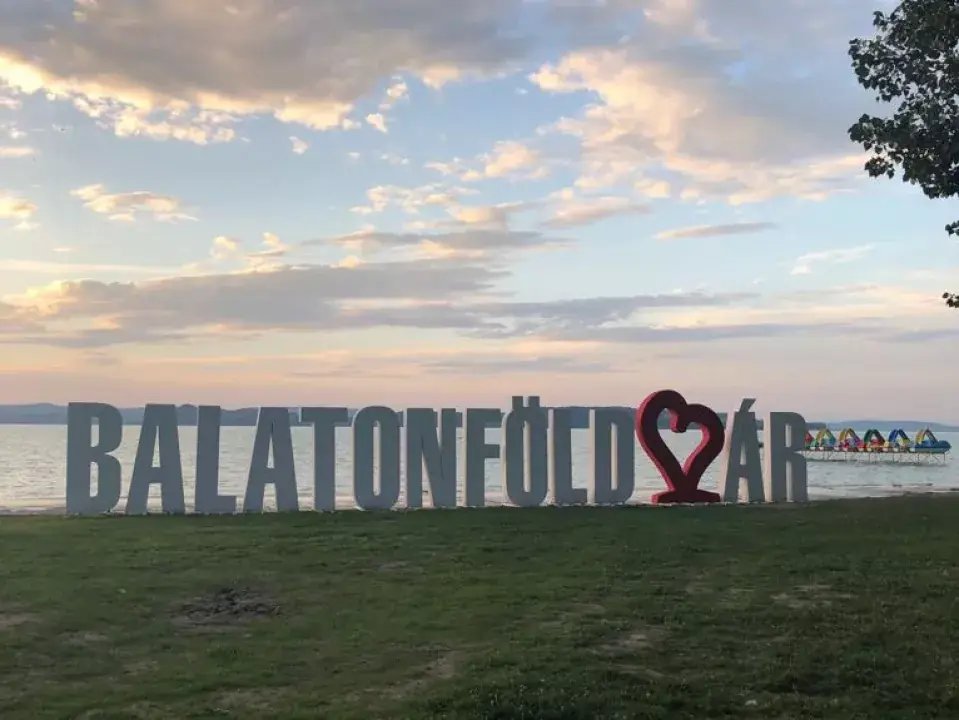 Balatonföldváron nyári időpontban 1 hetes üdülés szuper akcióval