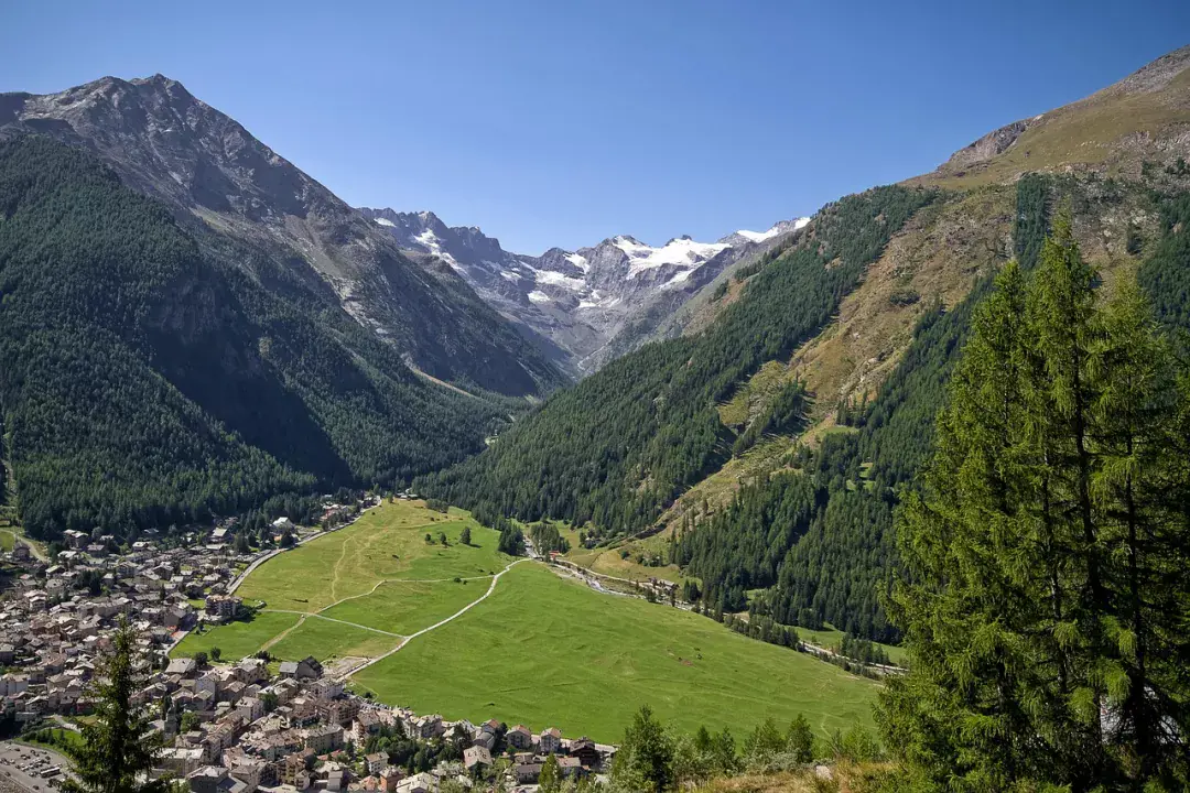 Barokk városok, alpesi csúcsok, fedezd fel Piemont tartományt