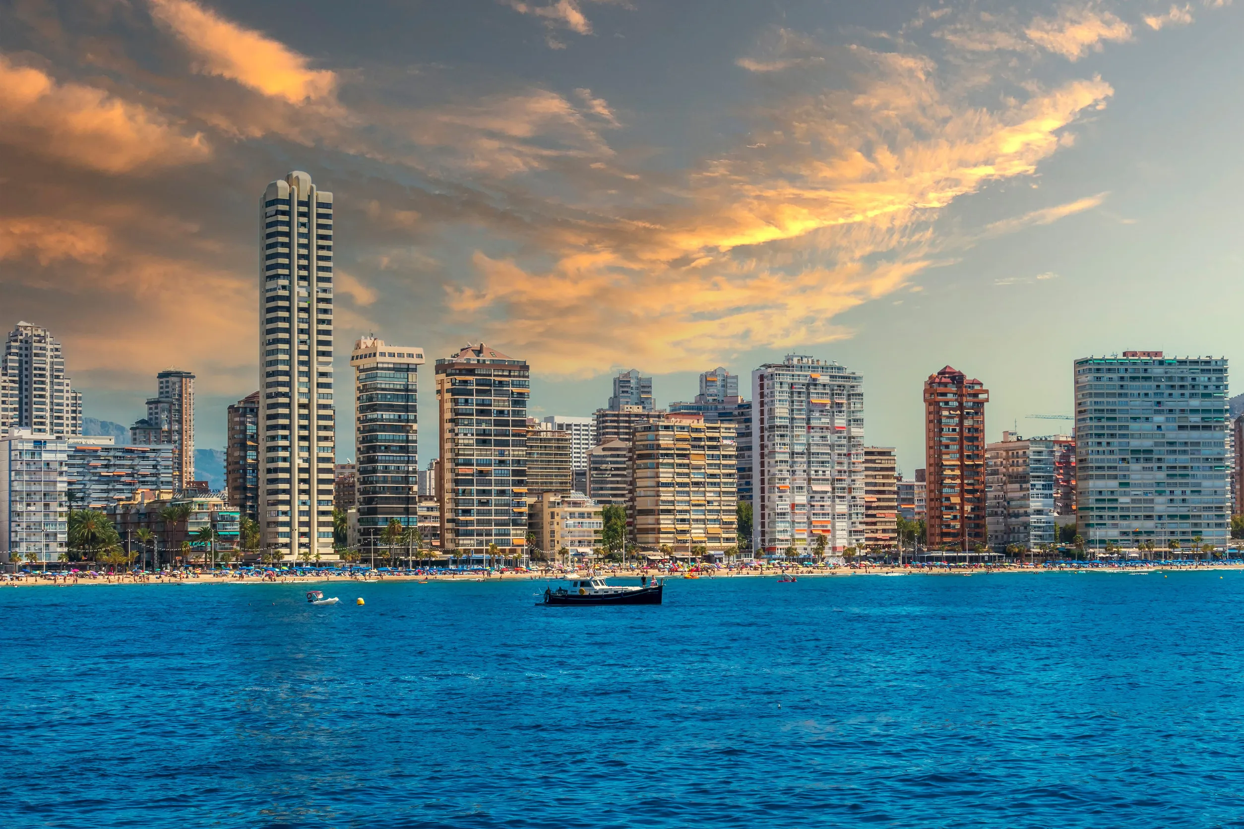 Benidorm 6 nap/5 éjszaka repjeggyel és szállással 58.210 Ft/fő