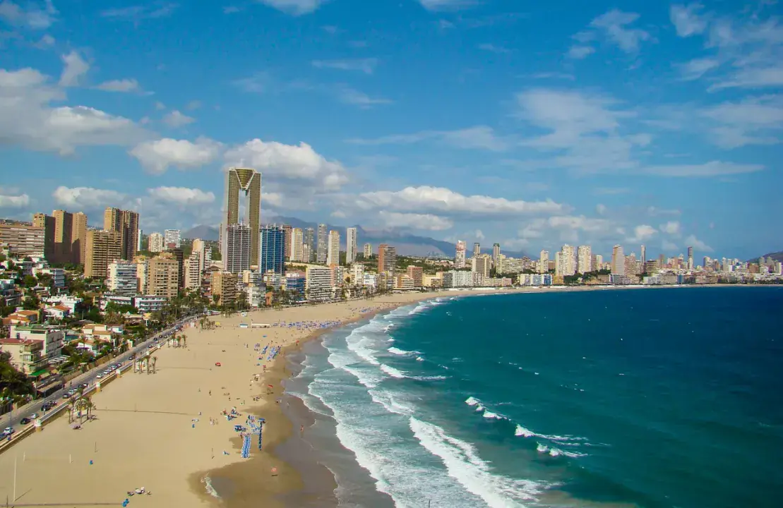 Benidorm egy csillogó gyöngyszem a spanyol tengerparton