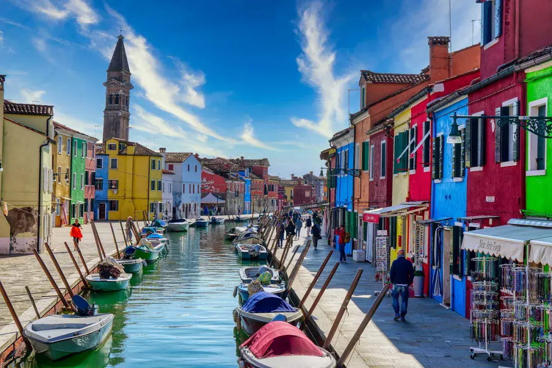 Burano a színes házak és a csipkék szigete