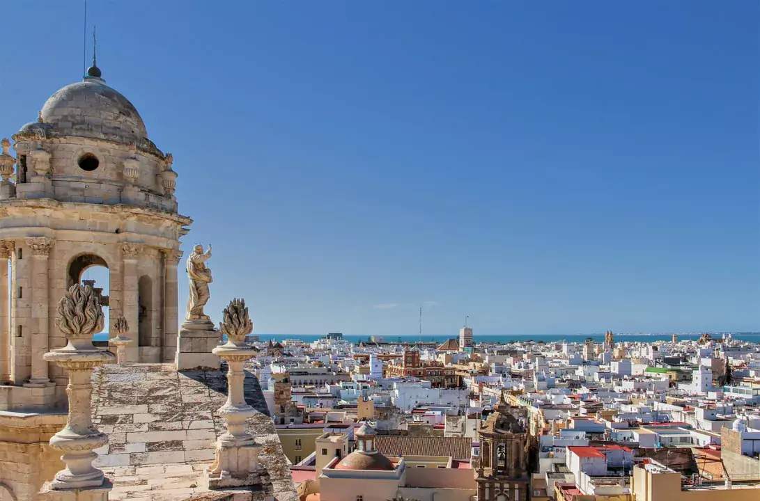 Cádiz a történelem, a kultúra és a tengerpart ölelésében