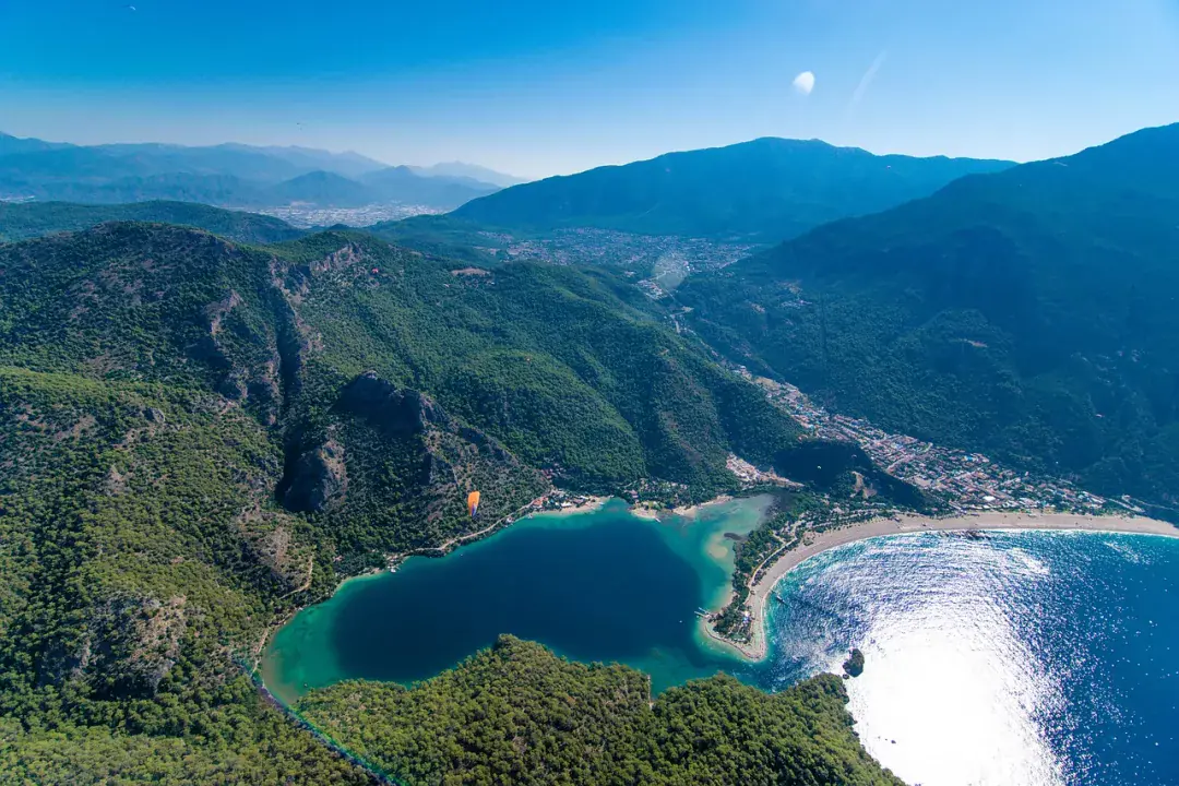 Családi vakáció Fethiye tengerpartján
