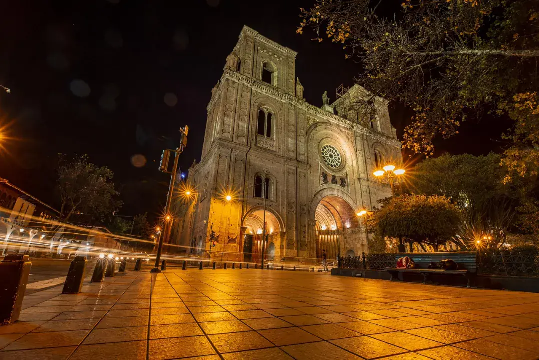 Cuenca a sziklákra épült város