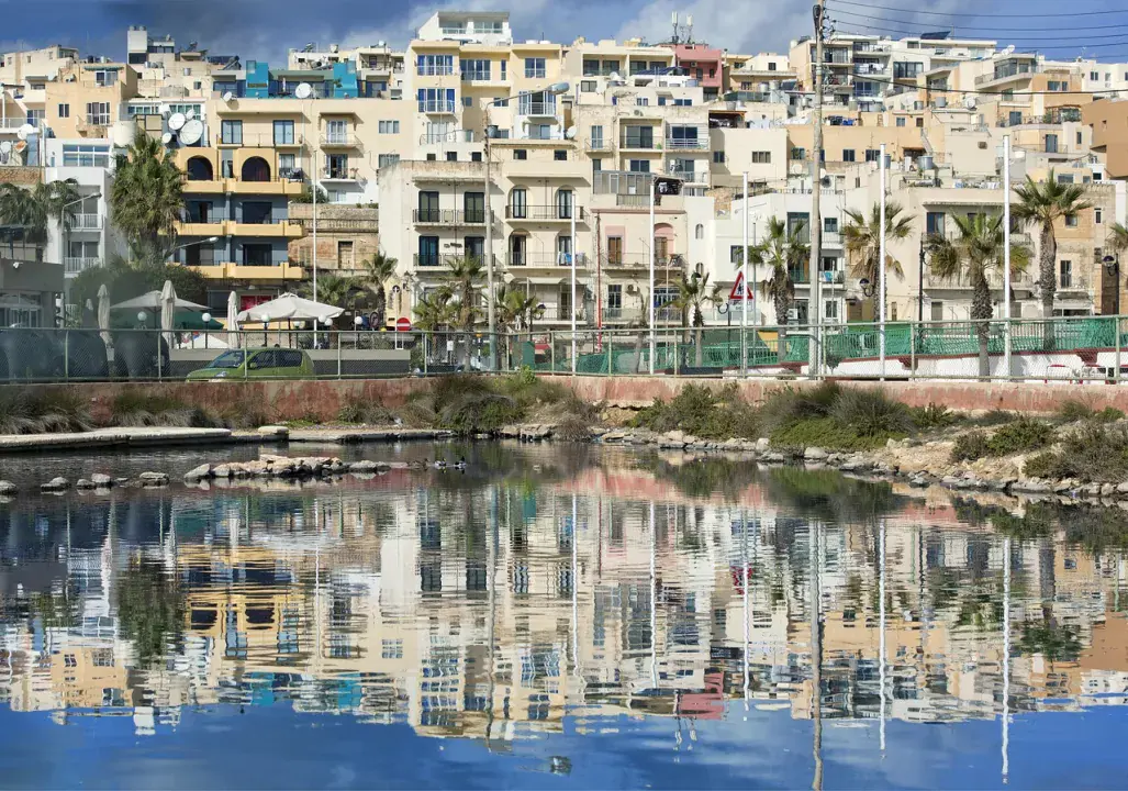 Élvezd a napsütést Máltán, Marsaskala tengerpartján