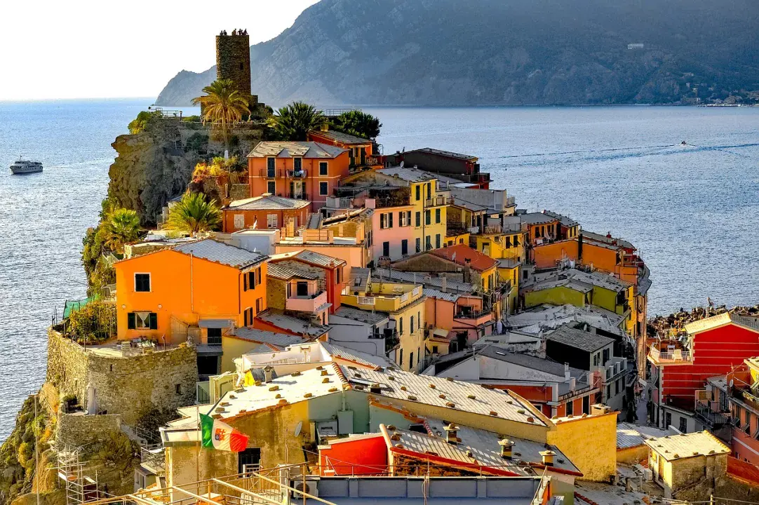 Fedezd fel Cinque Terre varázsát: Utazás repülőjeggyel és szállással mindössze 59.250 Ft-ért