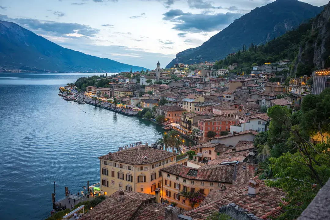 Festői úti cél a citromfák árnyékában, irány Limone sul Garda
