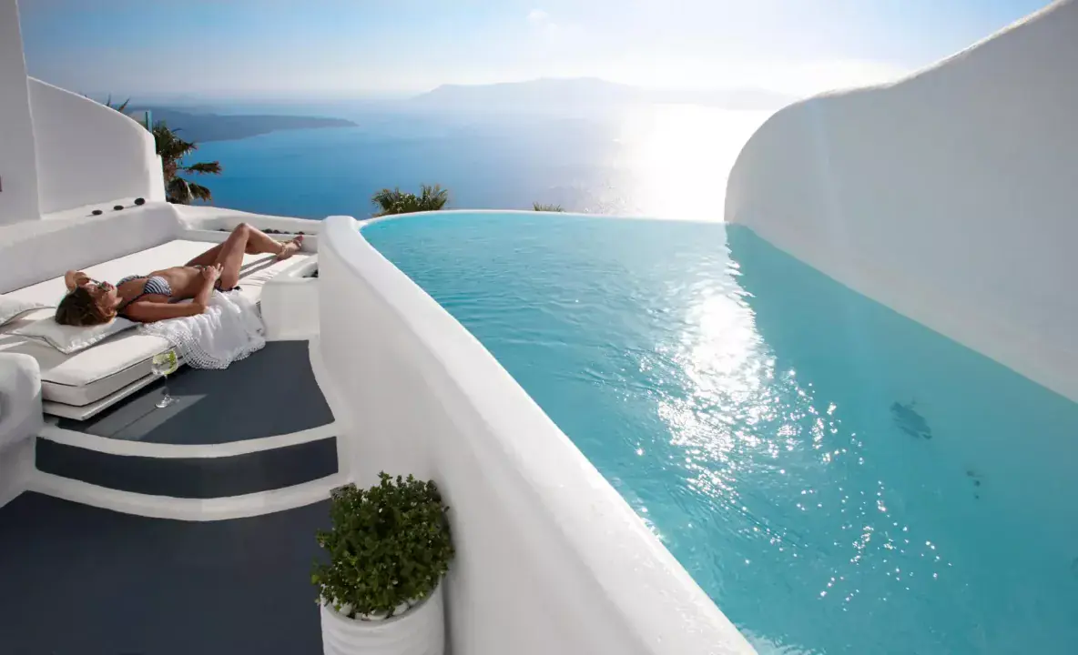 Ha luxus kényeztetésre vágysz Szantorini szigetén - Infinity Suites & Dana Villas