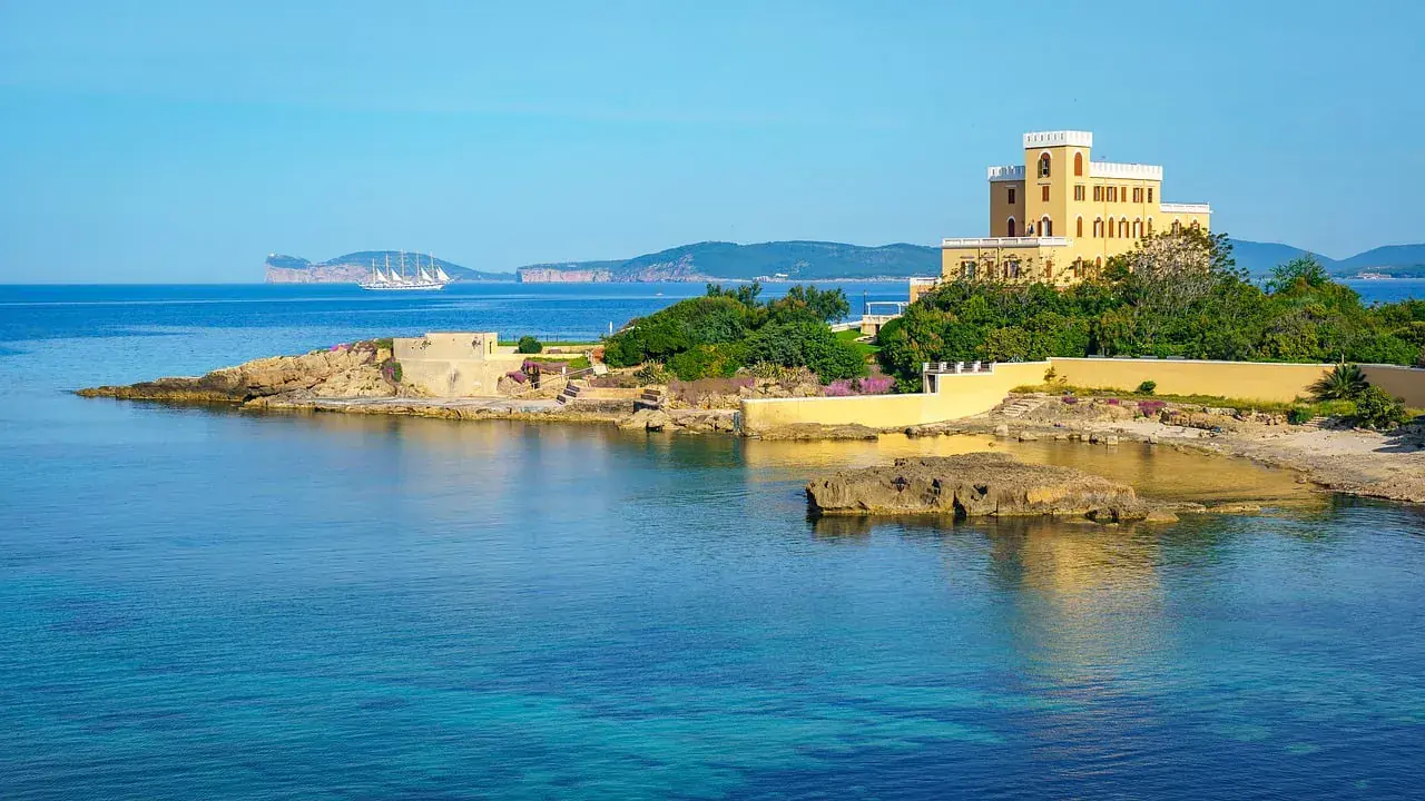 Úti cél a káprázatos Alghero és Szardínia szigete