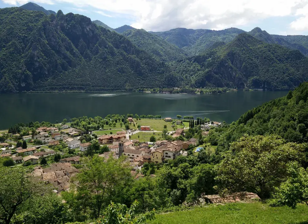 Kevesebb turista, több élmény – irány az Idro-tó!