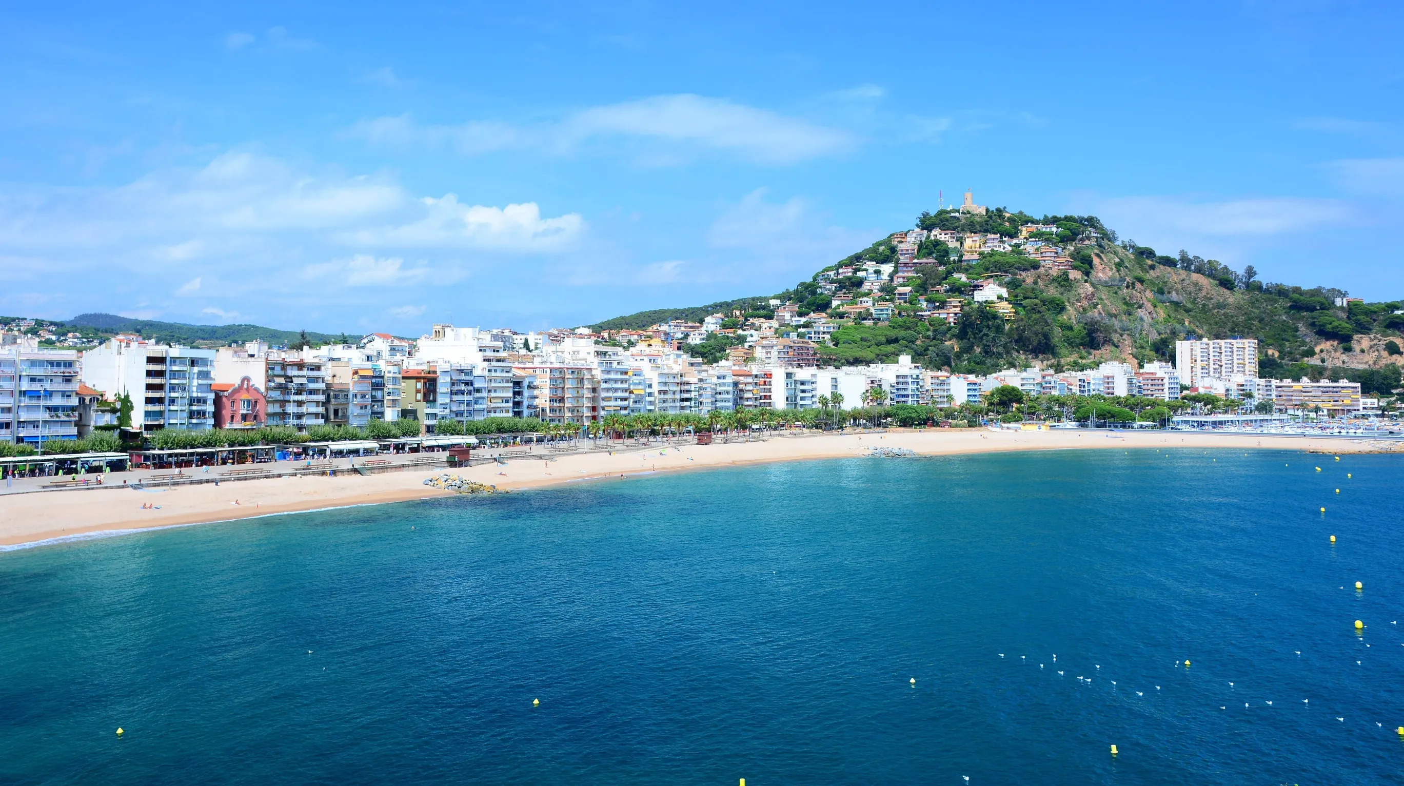 Lloret de Mar 6 nap/5 éjszaka repjeggyel és 3 csillagos szállással  64.455 Ft/fő