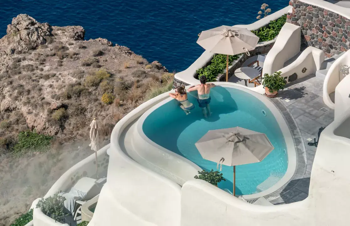 Milyen árak vannak Santorini szigetén?