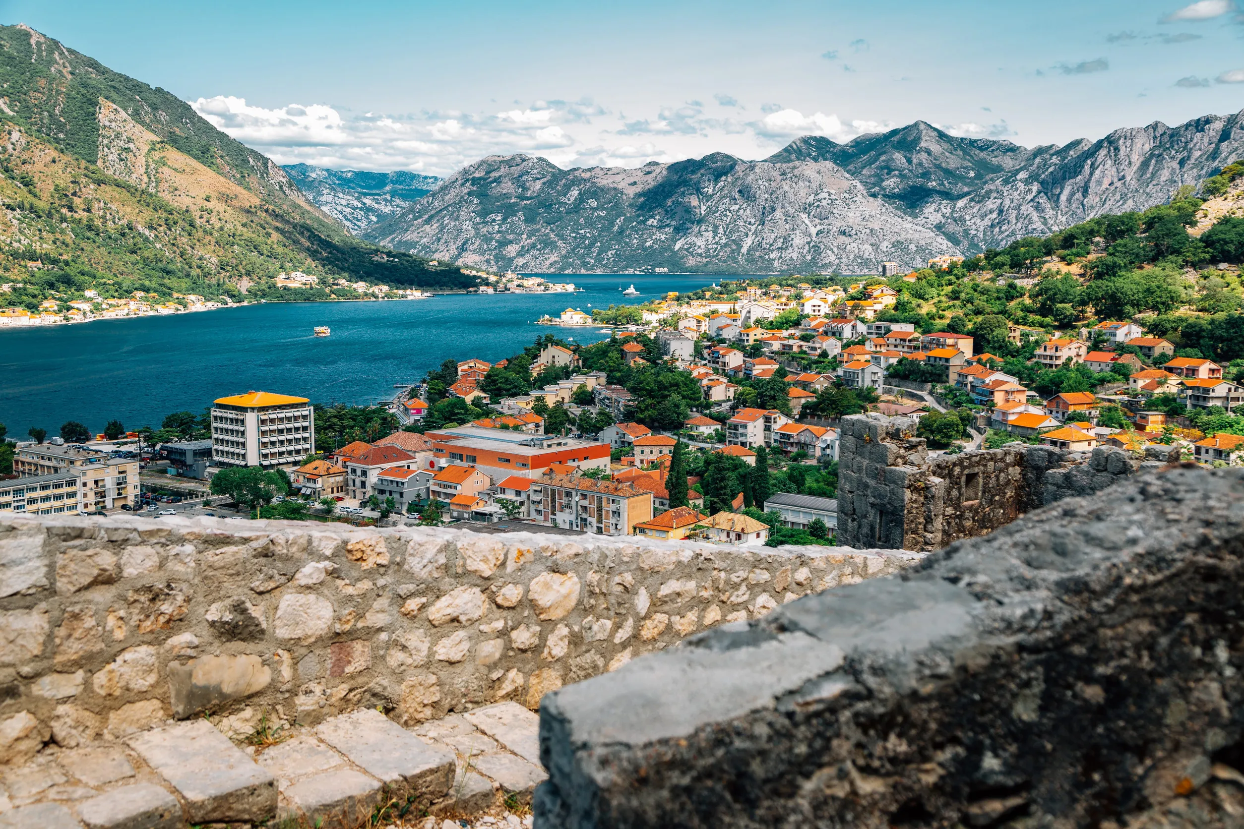 Montenegro nyáron 8 nap/7 éjszakára repjeggyel és szállással 49.155 Ft/fő 