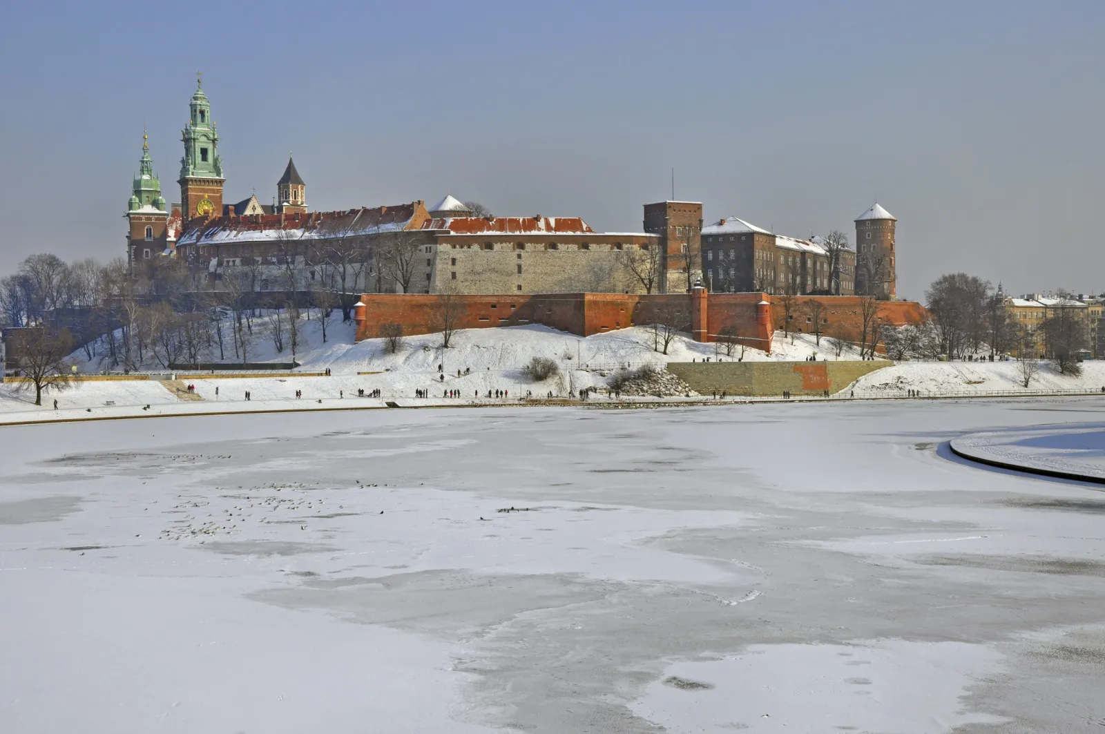 3 napos/ 2 éjszakás autóbuszos kirándulás az adventi Krakkóba utazással és szállással hosszú hétvégére 27.845 Ft/fő