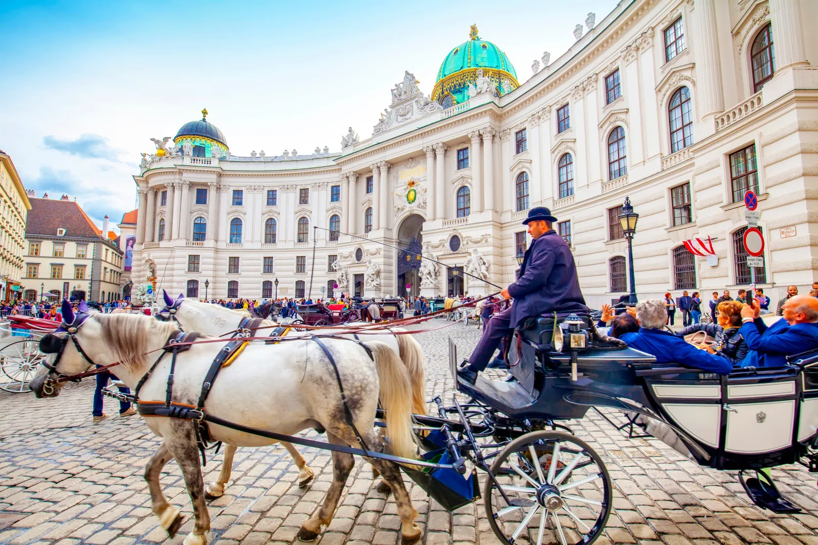 Bécs 3 nap/ 2 éjszaka autóbusszal és szállással 27.270 Ft/ fő