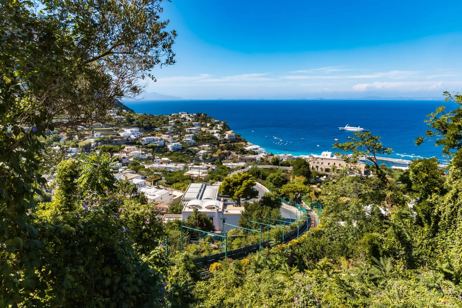 Capri 4 nap/3 éjszaka repjeggyel és szállással 68.572 Ft/fő