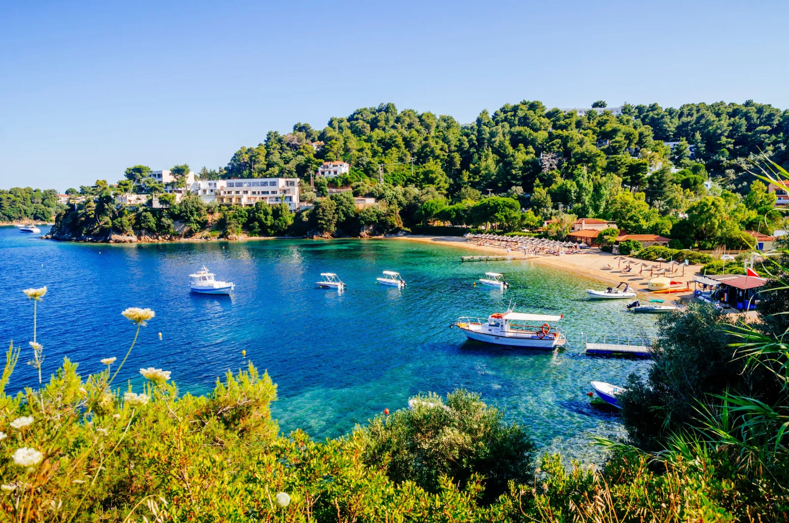 Skiathos jövő nyáron 5 nap/4 éjszaka repjeggyel és szállással 110.391 Ft/fő 