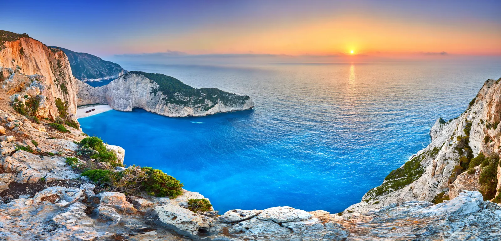 Zakynthos a jövő nyári főszezonban 6 nap/5 éjszakára repjeggyel és szállással 97.616 Ft/fő