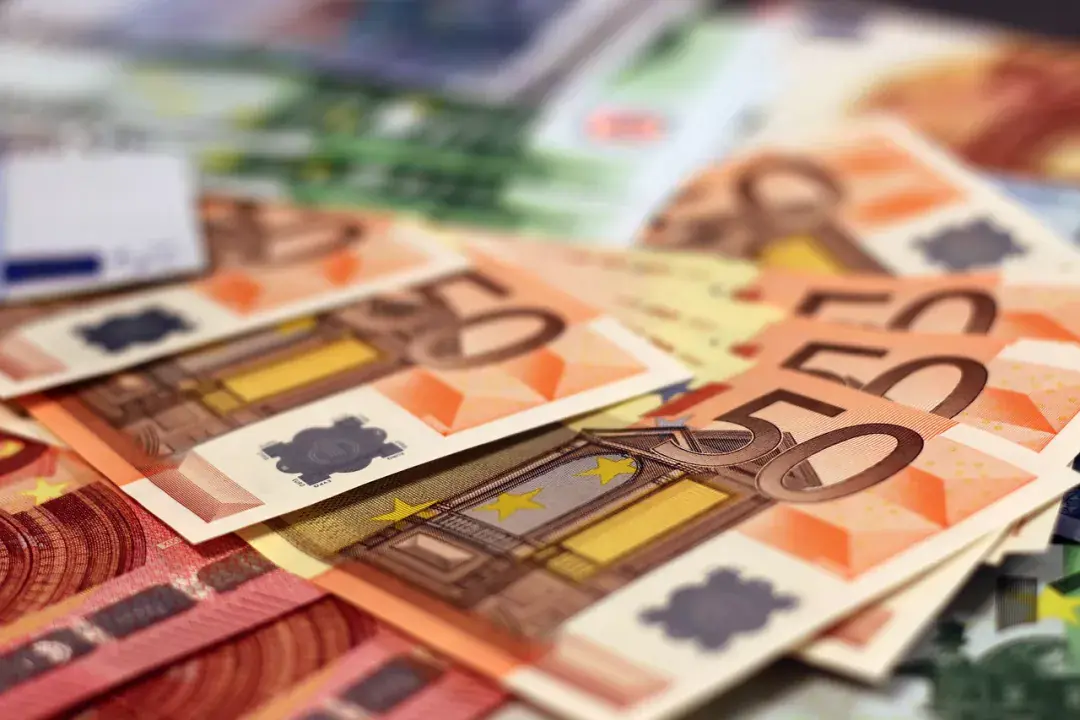 Pénzváltás utazás előtt és utána, avagy hogyan spóroljunk és vigyázzunk a pénzünkre