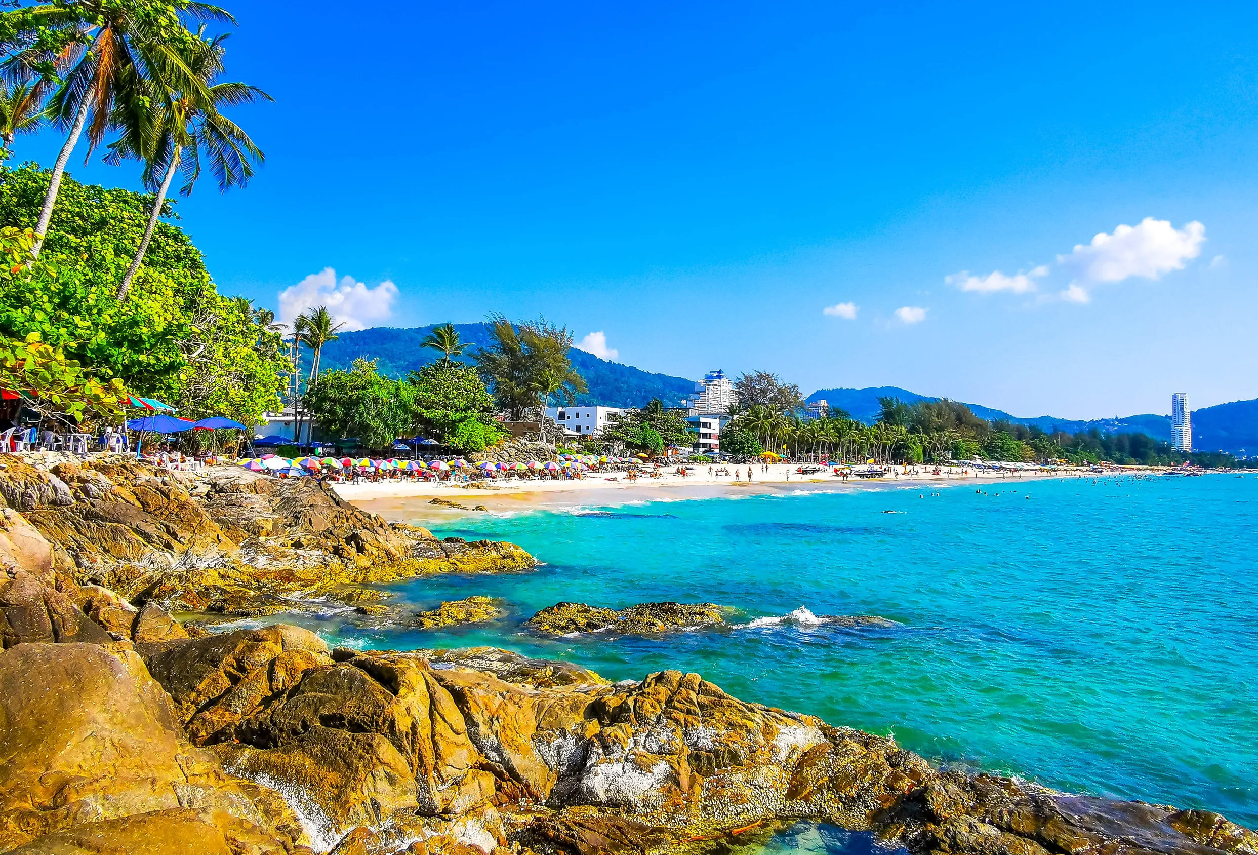 Phuket repjeggyel és 3 csillagos szállással 8 éjszakára 191.390 Ft/fő