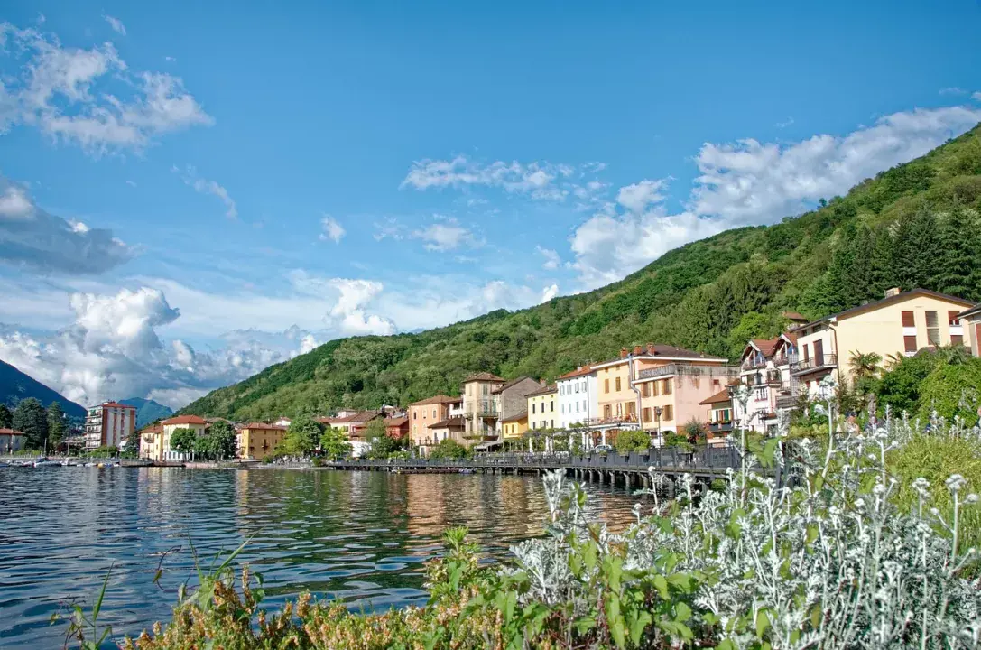 Porto Ceresio – Titkok az olasz Alpok egyik legszebb tópartján