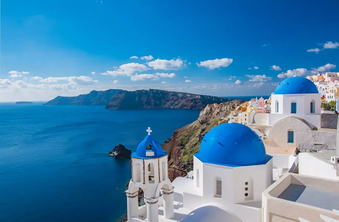 Santorini 5 nap (4 éjszaka) tokkal-vonóval 128.990 Ft-ért