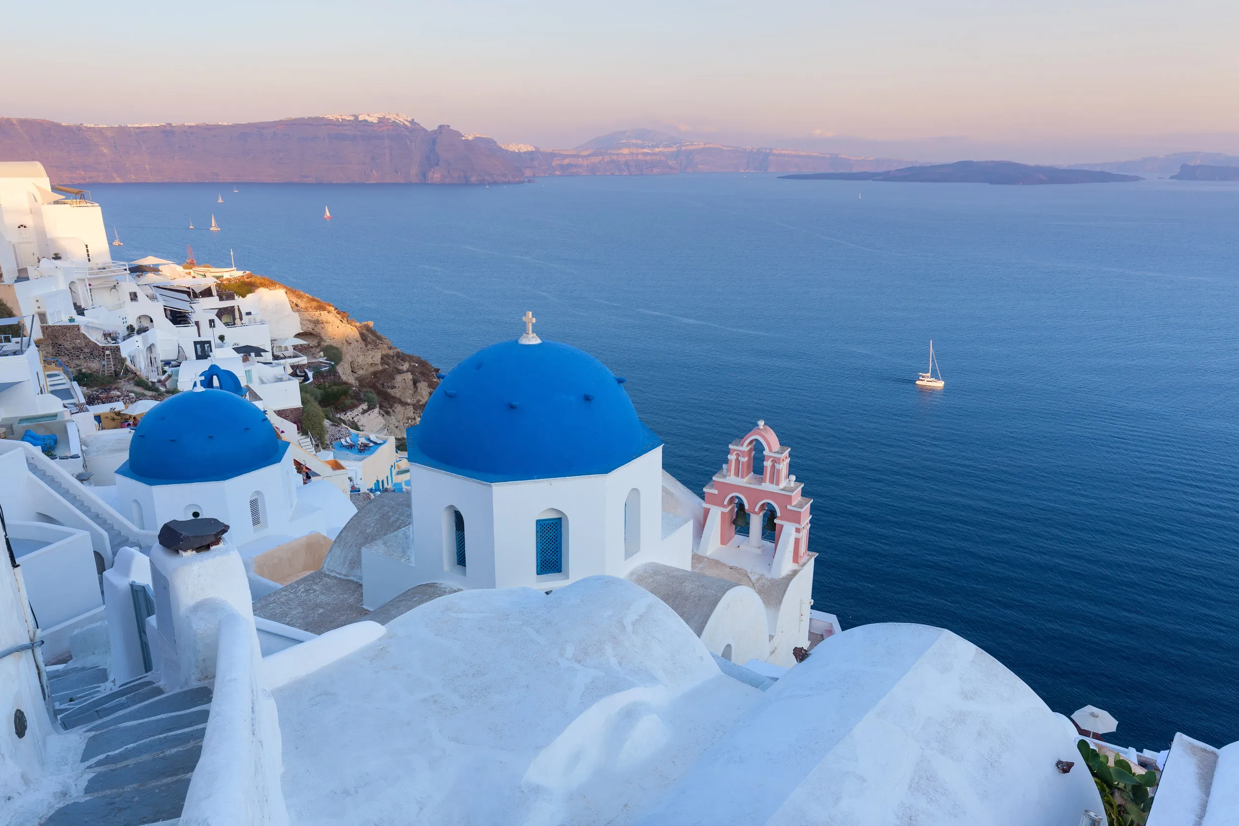 Santorini nyári főszezonban repjeggyel és szállással 79.000 Ft